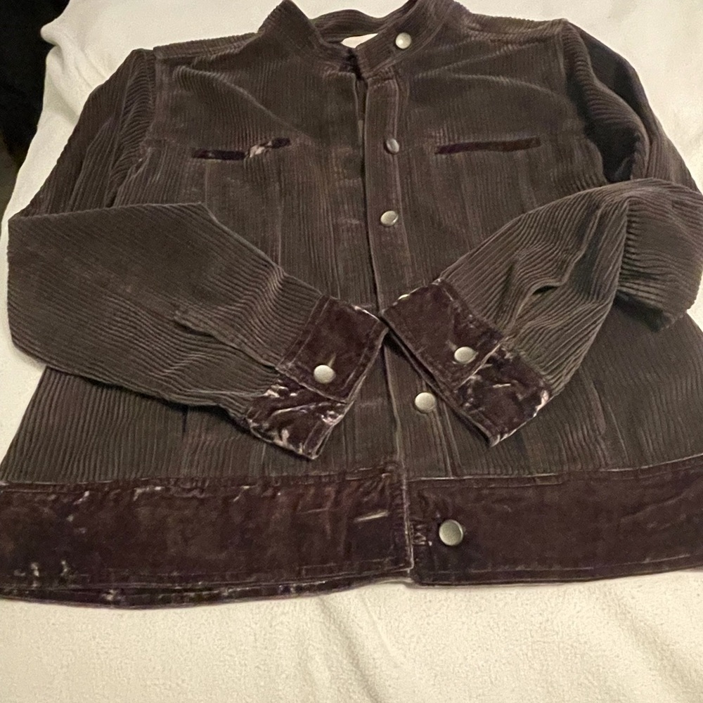 Brown corduroy jacket with velvet trim. Very light.